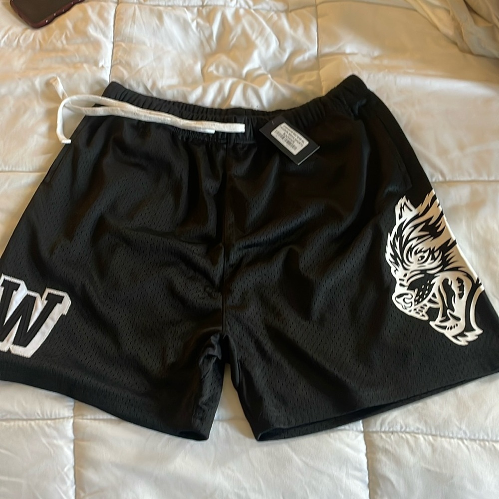 New with tags Darc sport shorts xl